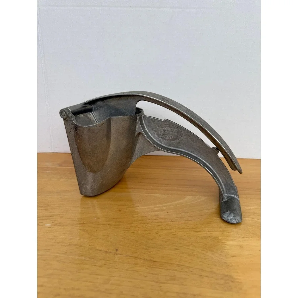 Vintage Fresh Press Manual Citrus Juicer Cast Aluminum Hand Press